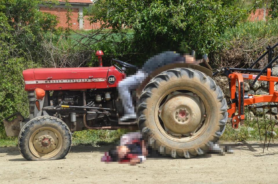 Husumetli oldukları karı-kocayı traktörün üzerinde öldürdüler