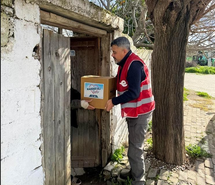 Efeler’de Ramazan öncesi “Kardeş Eli Projesi” başladı