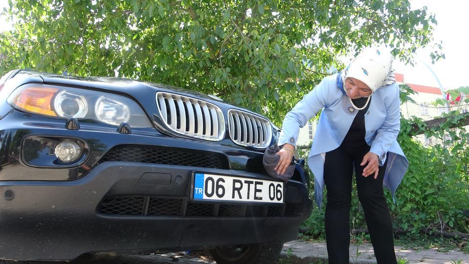 BU ARAÇ YOLDA GÖRENİ ŞAŞIRTIYOR: 06 RTE 06 GİRESUN'DA