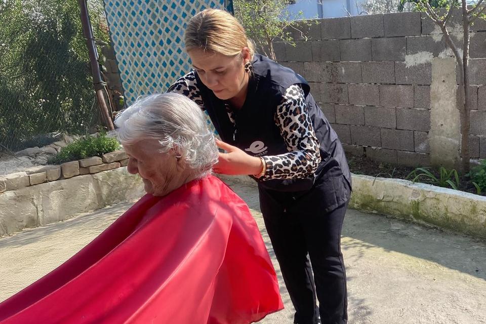 Efeler Belediyesi kronik hastaların hayatını kolaylaştırıyor