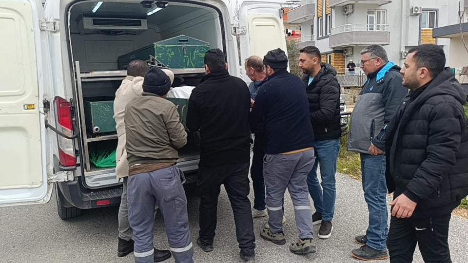 50 yaşındaki adam evinde karnından vurulmuş halde bulundu