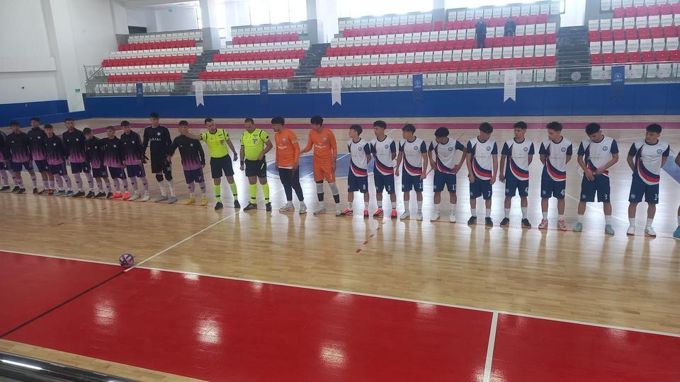 Söke Spor Kompleksi'nin siftahını Futsal ekipleri yaptı