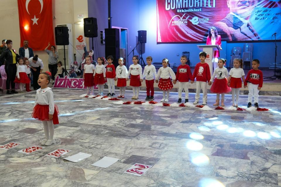 EFELER'DE CUMHURİYET BAYRAMI COŞKUSU