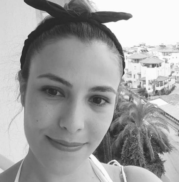 KARAMAN'DA 5'İNCİ KATTAN DÜŞEN ÖĞRETMEN HAYATINI KAYBETTİ