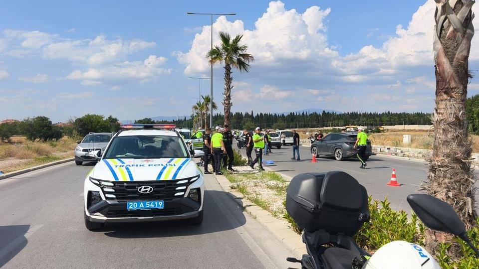 Ağaca çarpan motosikletin sürücüsü yaşam mücadelesini kaybetti