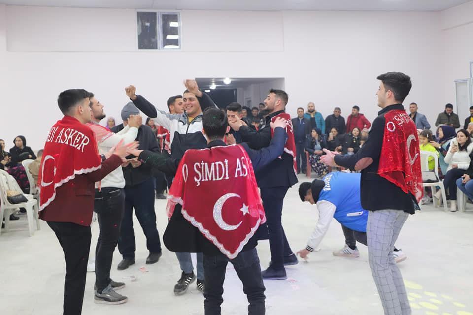 BAŞKAN GÜLER, ASKER ADAYLARIYLA ZEYBEK OYNADI