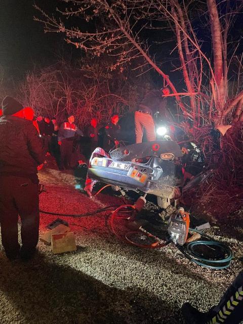 Aydın plakalı araç Antalya’da kaza yaptı: 3 ölü, 1 yaralı