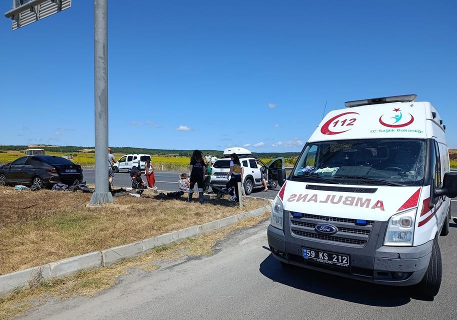 Trafik kazası: 2'si çocuk, 9 yaralı