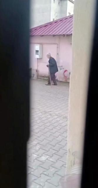 Yaşlı çift komşularının kabusu oldu