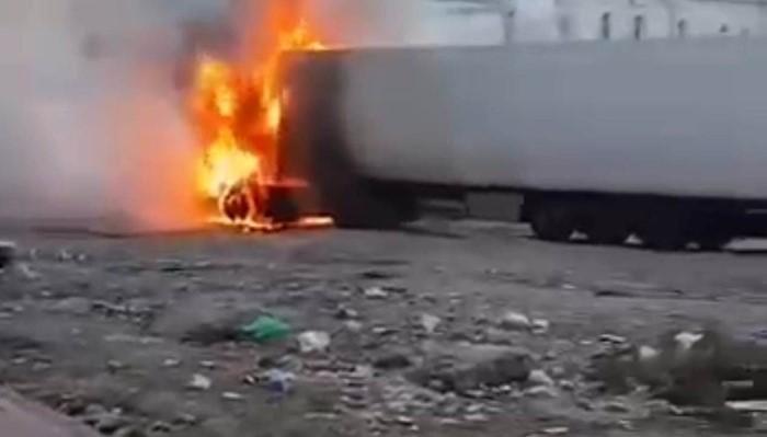 Tır yangını korkuttu