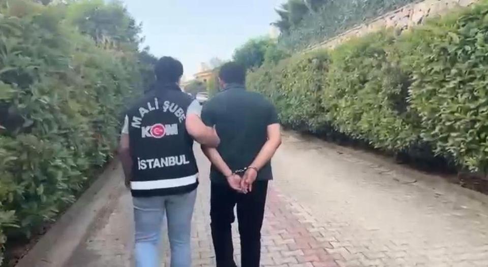 MİT'ten FETÖ'nün güncel finans yapılanmasına şafak operasyonu