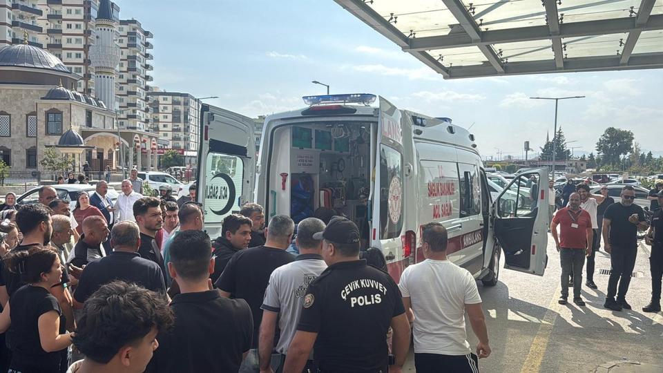 Silahlı saldırgan 4 kişiyi öldürdü, 8 kişiyi yaraladı