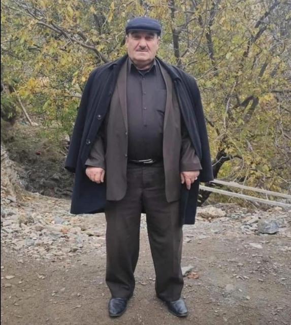 Ağaçtan düşen eski muhtar kurtarılamadı