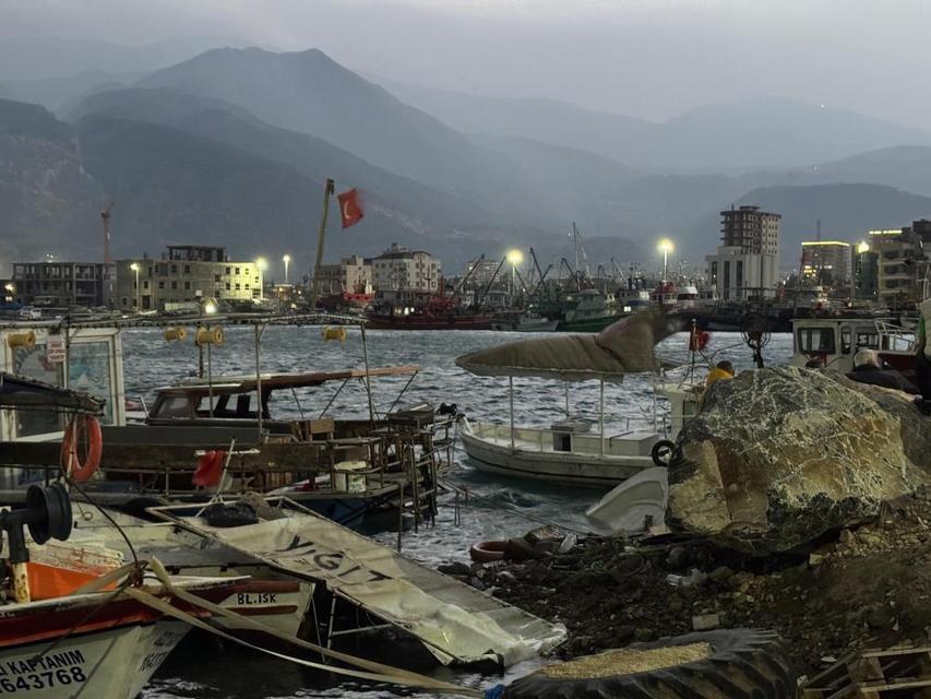 Fırtınanın etkisiyle 5 tekne ve 1 yat alabora oldu