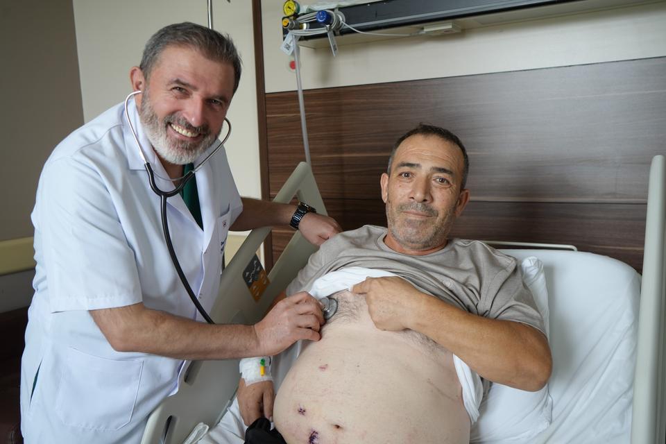 TÜM ORGANLARI TERS YERDE: DOKTORLAR BİLE ŞAŞIRDI KALBİNİN SAĞDA OLDUĞUNU 26 YAŞINDA, TÜM ORGANLARININ TERS OLDUĞUNU 54 YAŞINDA ÖĞRENDİ