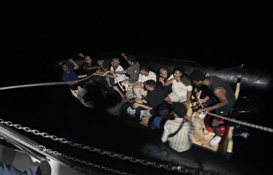 Kuşadası açıklarında gece yarısı operasyonu