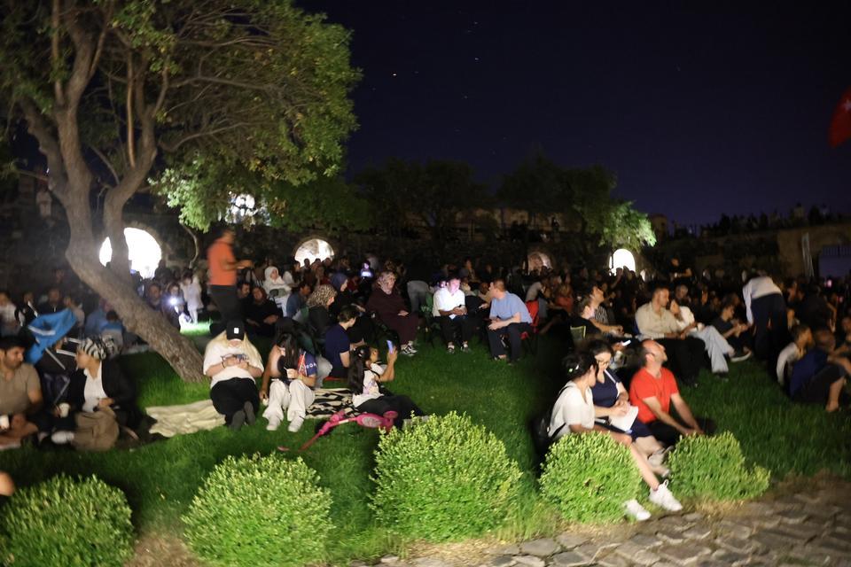 Vatandaşlar meteor yağmurunu izledi