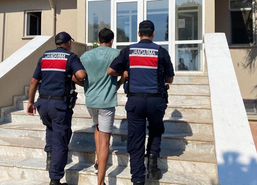 Kuşadası’nda yüzerek Sisam Adası’na kaçmaya çalışan kişi yakalandı