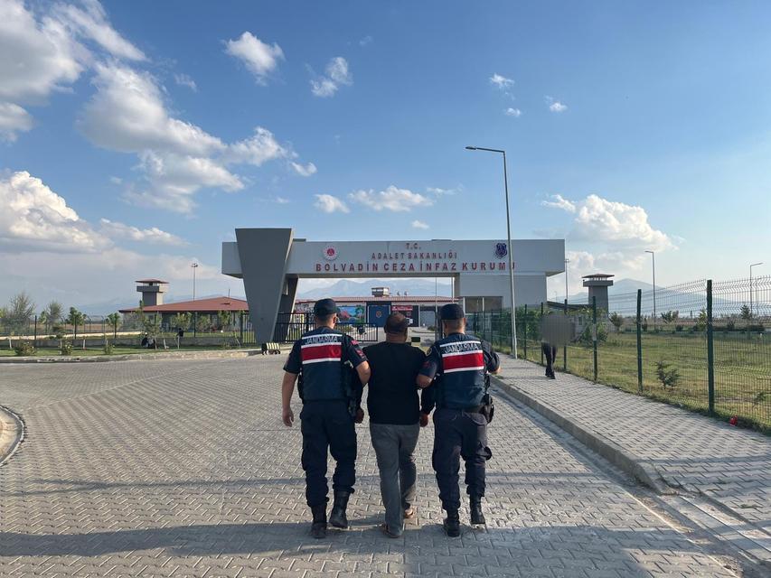 HIRSIZLIK SUÇUNDAN 3 YIL 9 AY HAPİS CEZASIYLA ARANAN ŞAHIS YAKALANDI