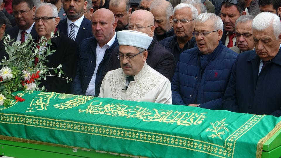 Denizli’de meydana gelen trafik kazasında hayatını kaybeden tur rehberi Mehmet İlhan, Muğla’da gözyaşları içerisinde toprağa verildi.