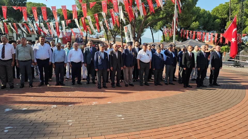 KUYUCAK'TA KURTULUŞ COŞKUSU MEYDANLARA SIĞMADI