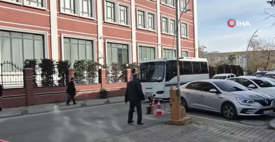 Adliyedeki altın ve gümüş soygununda 13 şüpheli adliyeye sevk edildi