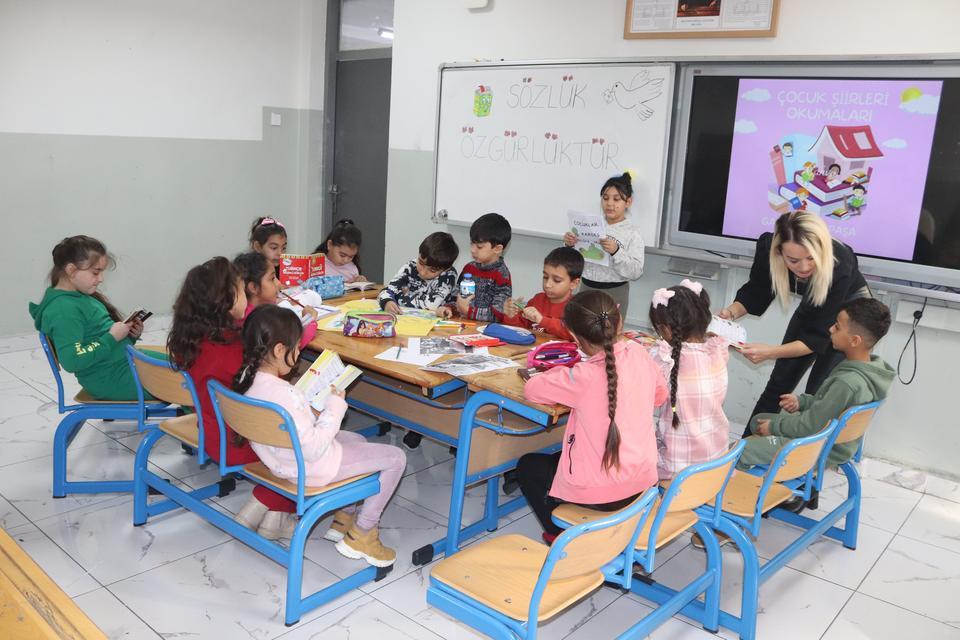 'DİLİMİZİN ZENGİNLİKLERİ' PROJESİ İZMİR'DE HAYAT BULDU