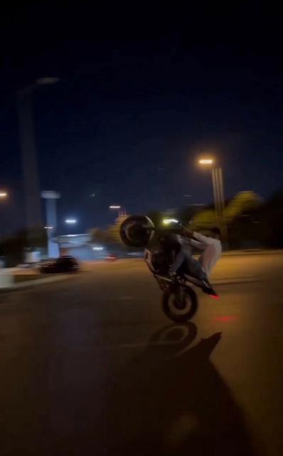 Otobüsün altında kalan motosiklet sürücüsü hayatını kaybetti