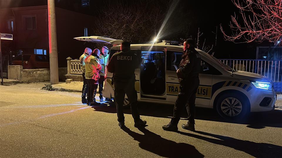 ÜÇÜNCÜ KEZ ALKOLDEN YAKALANMAMAK İÇİN POLİSİN ÜSTÜNE ARAÇ SÜRÜP KAÇTI, YARIM MİLYON LİRA CEZA YEDİ POLİSİN ÜSTÜNE ARAÇ SÜRDÜĞÜNÜ KABUL ETTİ, 'BAŞKA ÇAREM YOKTU' DİYEREK KENDİSİNİ SAVUNDU