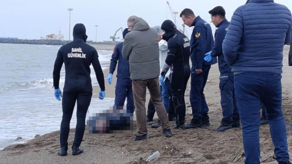 Sahilde erkek cesedi bulundu