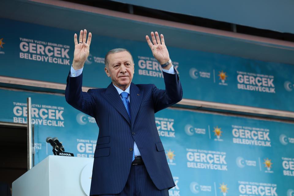 CUMHURBAŞKANI ERDOĞAN: "MUHALEFETİN BİZE SÜREKLİ ÖRNEK GÖSTERDİĞİ ÜLKELERDE SON 4 GÜNDÜR KAAN KONUŞULUYOR" "UMUTLARINI TÜRKİYE'YE BAĞLAMIŞ DOSTLARIMIZ BİZİM BU BAŞARILARIMIZLA GURUR DUYUYOR. ELBETTE RAKİPLERİMİZ DE ENDİŞEYE KAPILIYOR"