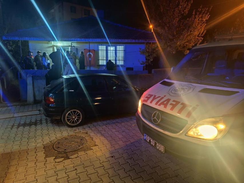 Haber alınamayan yaşlı adam evinde ölü bulundu