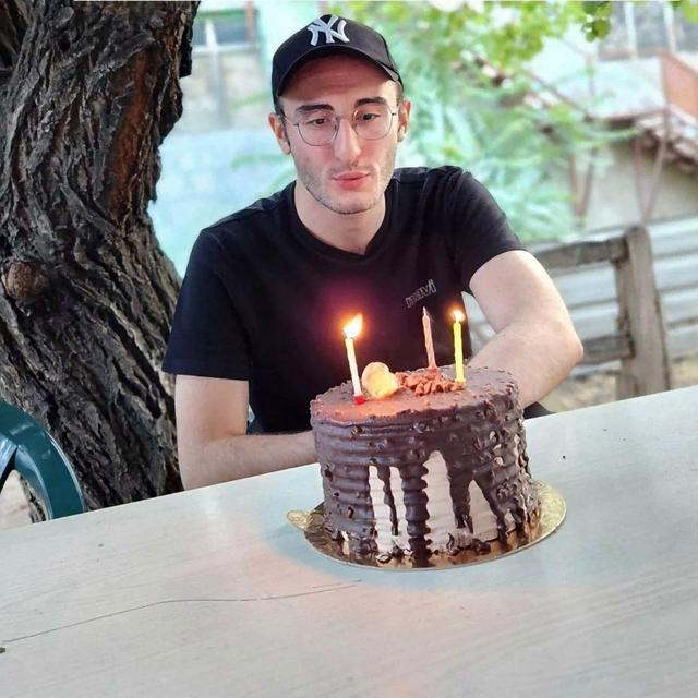 Lösemiyi yenen üniversiteli Mert kazada hayatını kaybettiği
