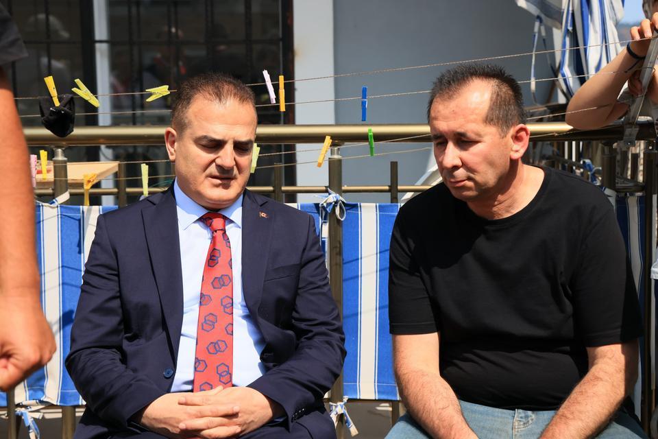DEPREMDE HAYATINI KAYBEDEN 14 YAŞINDAKİ AFRANUR, FETHİYE'Yİ GÖZYAŞLARINA BOĞDU
