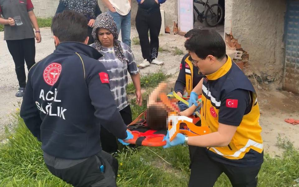İKİ YAŞINDAKİ ÇOCUK OYNADIĞI 2. KATTAKİ BALKONDAN DÜŞTÜ