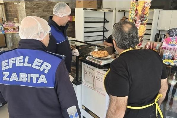 Efeler Belediyesi zabıta ekiplerinden gıda denetimi