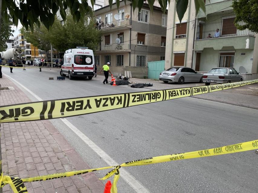 Beton mikserinin çarptığı elektrikli bisikletin sürücüsü öldü