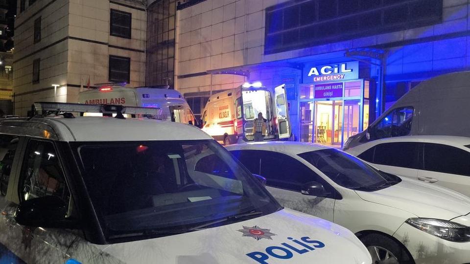 Düğünden dönen ailenin aracı takla attı! 6 yaralı