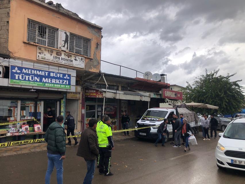 YIKILAN DUVARIN ALTINDAN 286. GÜNDE CESET ÇIKTI