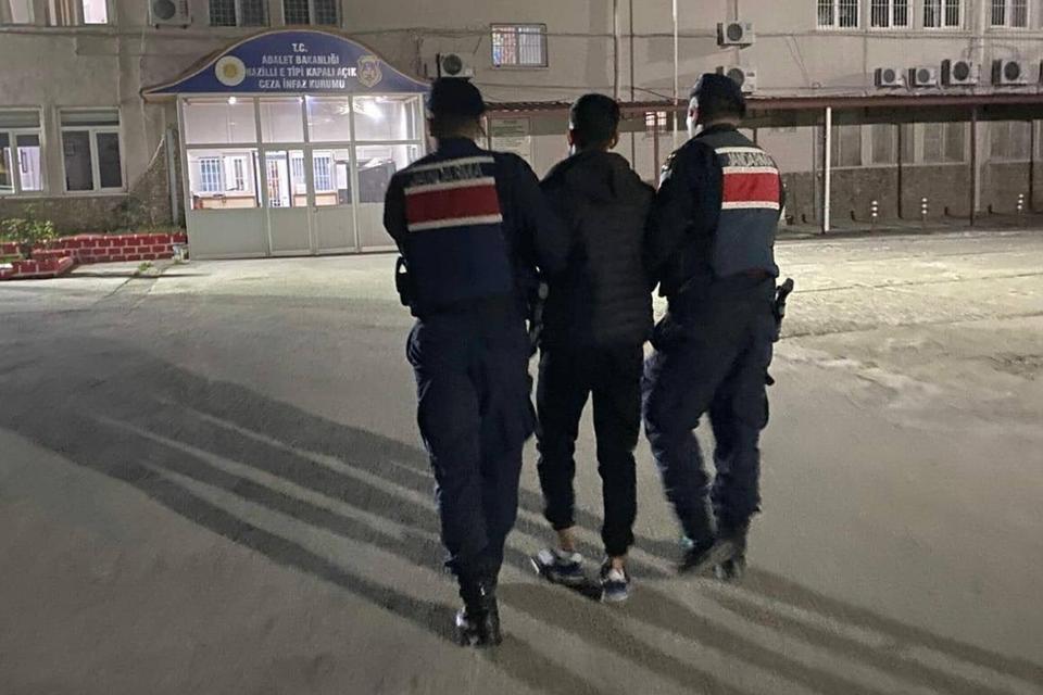 Aydın’da "Adın suça karıştı" diyerek dolandırdı
