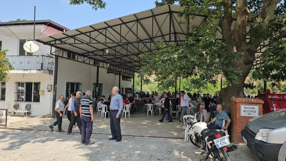 MAHALLE SAKİNLERİ GELENEKSEL KÖY BULUŞMASI'NDA BİR ARAYA GELDİ