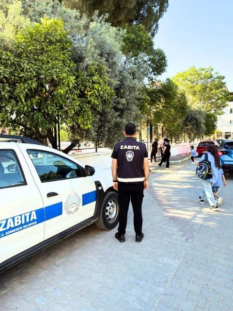 Germencik zabıtasının okul nöbeti sürüyor