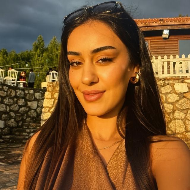 Genç kadın iş yerinde ölü bulundu