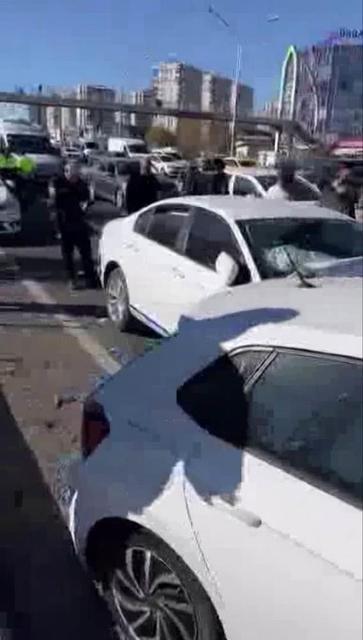 Zincirleme trafik kazası: 4 yaralı