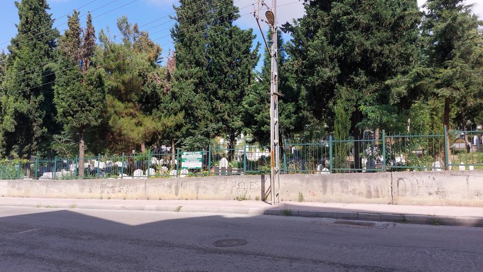 MEZARLIKTAN SİLAH ÇIKTI
