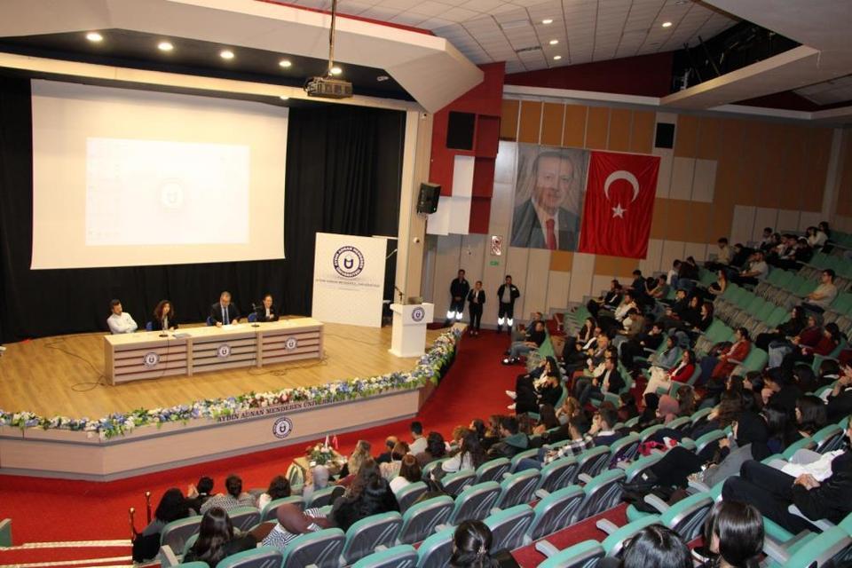 ADÜ’de "Öğretmenlik Yolunda: Deneyimden İlham Almak" etkinliği gerçekleştirildi