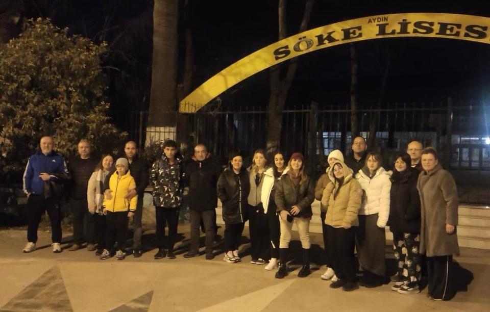 Söke Anadolu Lisesi Öğrencileri Finlandiya'ya Uğurlandı