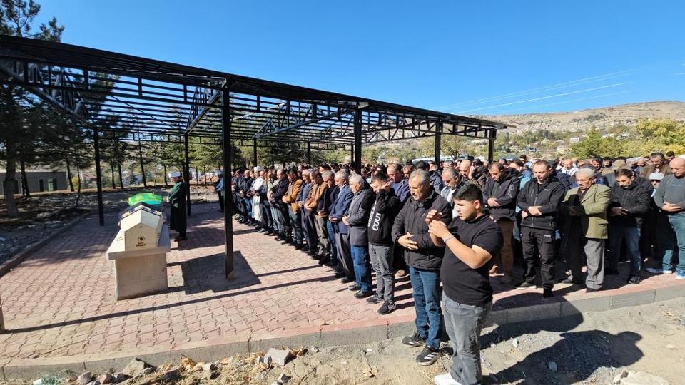 Kadın öğretmen öğrenciyi aracıyla ezdi