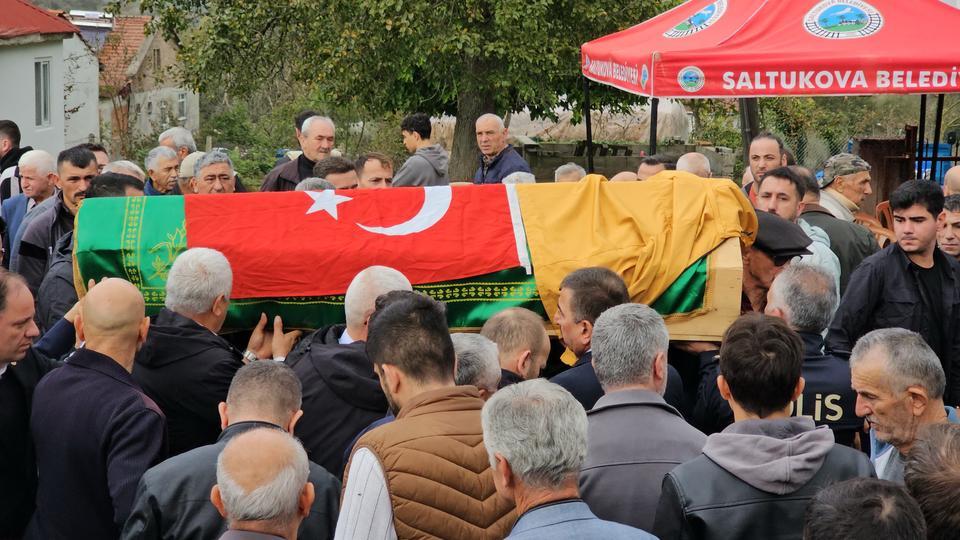 Maden ocağında hayatını kaybeden 2 işçi son yolculuğuna uğurlandı