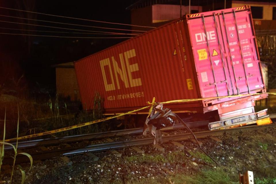 Bir hafta sonra nikahı vardı: Aydın’daki tır kazasında sürücü hayatını kaybetti